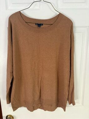 GAP Women’s Scoop Neck Sweater in Camel